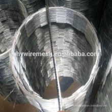 Galvanized BTO-22 CBT-65 Razor Barbed Wire Security Fencing Galvanized Concertina Wire Safety Blade Wire